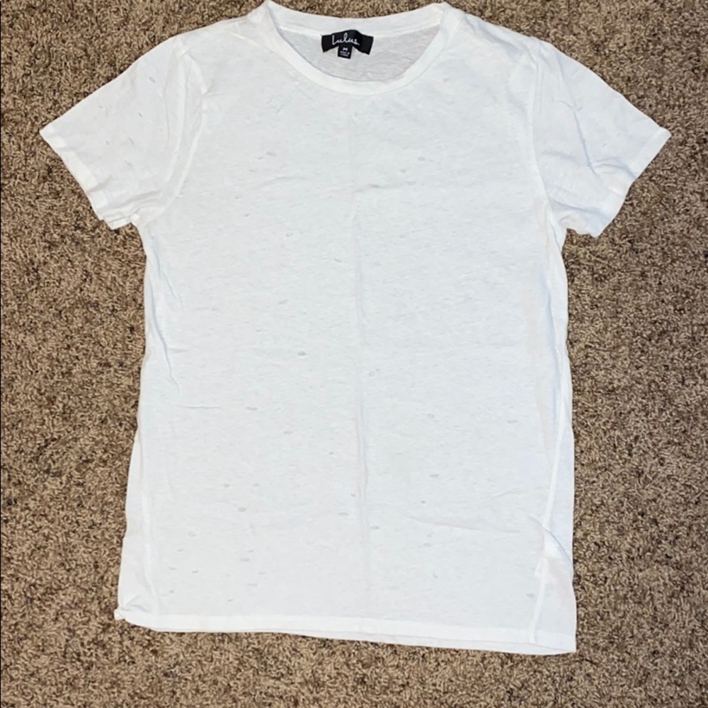Lulus white crew tee w/ trendy holes. Sz. M